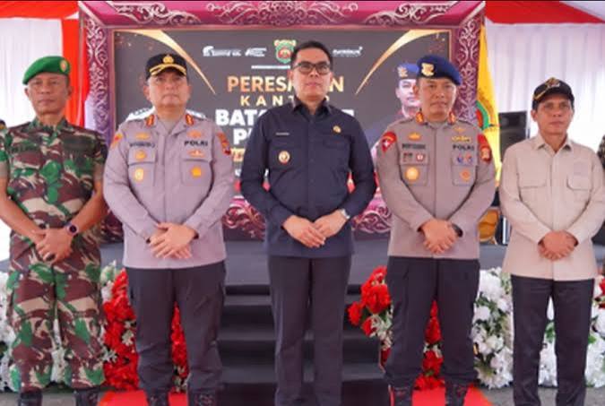 mendukung pembanguna marko brimob helmi aruskata
